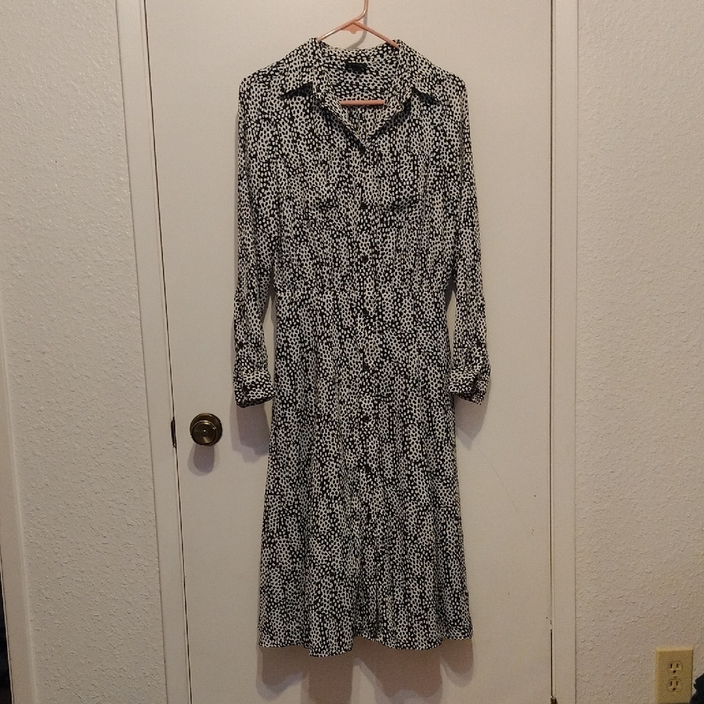 Women's Who What Wear Monochrome Long Sleeve Dress. Size XS.